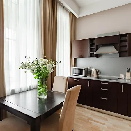 Apart-hotel Senator Victory Square 4*
