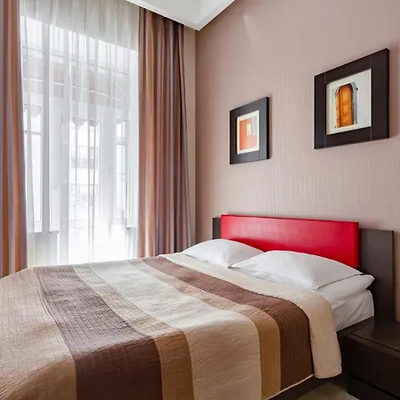 Senator Victory Square Apart-hotel 4*