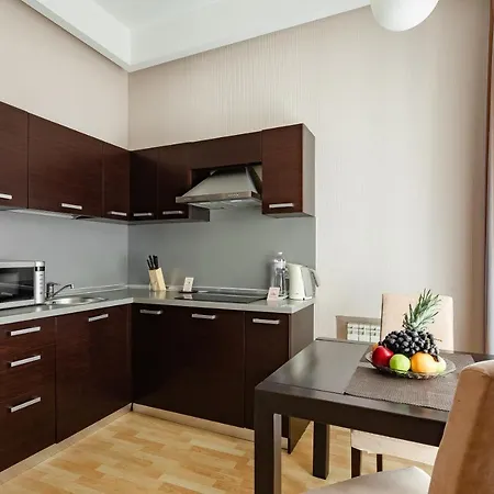 Apart-hotel Senator Victory Square 4*