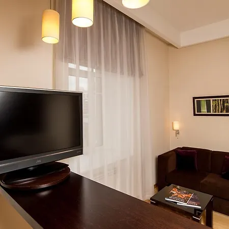 Apart-hotel Senator Victory Square