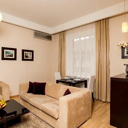 Senator Victory Square 4* קייב